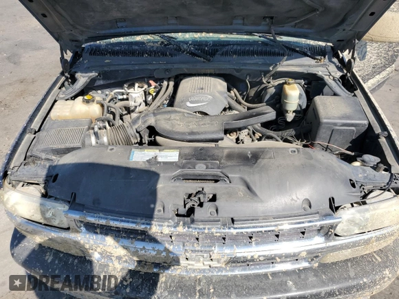 2001 Chevrolet Suburban LS with VIN 3GNEC16T51G222493, listed as a Copart auction lot 64689834 with 0 mi miles and Salvage Title. Bid and sale history available at carsss.com. Image 14.