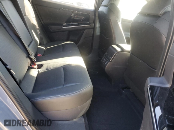 2023 Subaru Solterra Limited z VIN JTMABABA5PA003751, wystawiony jako Copart lot #52494935 z przebiegiem 66 701 mil mil oraz Szkoda całkowita • Salvage title. Historia ofert i sprzedaży dostępna na DreamBid. Obrazek 11.