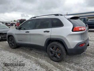 2017 Jeep Cherokee Altitude z VIN 1C4PJLAS9HW603566, wystawiony jako Copart lot #55071535 z przebiegiem 139 822 mil mil oraz Szkoda całkowita • Salvage title. Historia ofert i sprzedaży dostępna na DreamBid. Obrazek 2.