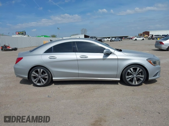 2014 Mercedes-Benz CLA 250 z VIN WDDSJ4EBXEN043087, wystawiony jako IAAI lot #41895670 z przebiegiem 127 787 mil mil oraz . Historia ofert i sprzedaży dostępna na DreamBid. Obrazek 13.
