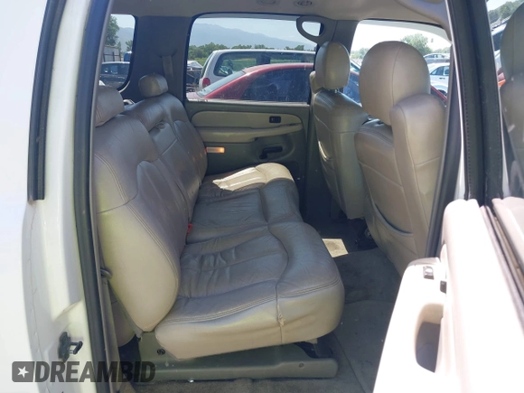 2000 Chevrolet Suburban LS with VIN 3GNFK16T3YG228777, listed as a IAAI auction lot 42680181 with 306,647 mi miles and . Bid and sale history available at DreamBid. Image 8.