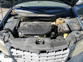 2005 Chrysler Pacifica z VIN 2C4GF484X5R413830, wystawiony jako Copart lot #63380283 z przebiegiem Nie podano mil oraz Nie do naprawy • Non repairable. Historia ofert i sprzedaży dostępna na DreamBid. Obrazek 11.