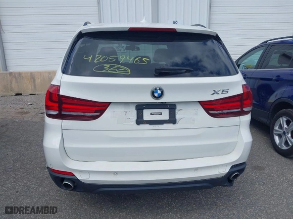 2016 BMW X5 xDrive35i with VIN 5UXKR0C59G0S93024, listed as a IAAI auction lot 42059465 with 121,334 mi miles. Bid and sale history available at carsss.com. Image 17.