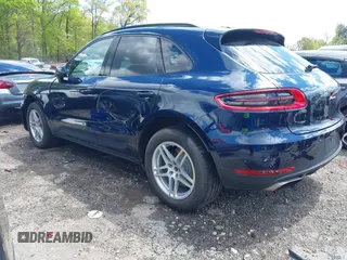 2018 Porsche Macan with VIN WP1AA2A57JLB02790, listed as a IAAI auction lot 42001685 with 59,313 mi miles. Bid and sale history available at carsss.com. Image 3.