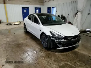 2023 Tesla Model 3 z VIN 5YJ3E1EA4PF475734, wystawiony jako Copart lot #46301445 z przebiegiem 20 643 mil mil oraz Szkoda całkowita • Salvage title. Historia ofert i sprzedaży dostępna na DreamBid. Obrazek 14.