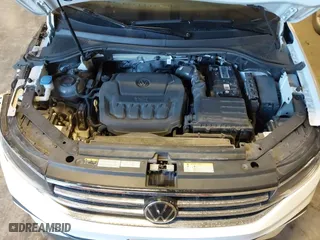 2022 Volkswagen Tiguan SE with VIN 3VV2B7AX4NM077645, listed as a IAAI auction lot 41441603 with 31,782 mi miles. Bid and sale history available at carsss.com. Image 10.