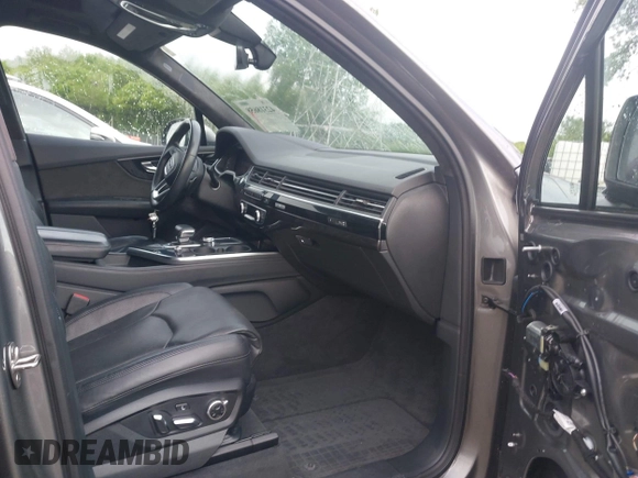 2017 Audi Q7 Prestige z VIN WA1VAAF76HD027540, wystawiony jako IAAI lot #42318658 z przebiegiem 82 619 mil mil oraz . Historia ofert i sprzedaży dostępna na DreamBid. Obrazek 5.