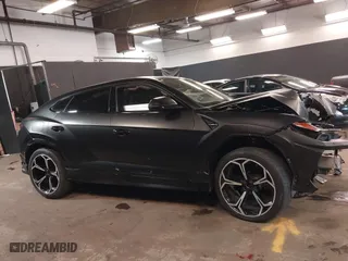 2019 Lamborghini Urus with VIN ZPBUA1ZL4KLA03222, listed as a IAAI auction lot 41920029 with 57,055 mi miles. Bid and sale history available at carsss.com. Image 13.