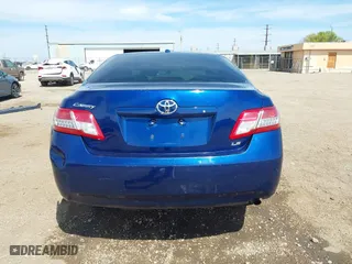 2011 Toyota Camry LE with VIN 4T1BF3EK8BU593469, listed as a IAAI auction lot 41905532 with 307,188 mi miles. Bid and sale history available at carsss.com. Image 17.