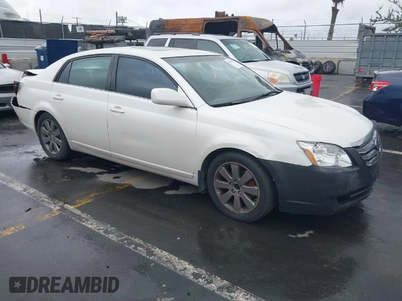 2007 Toyota Avalon XL with VIN 4T1BK36B87U195549, listed as a IAAI auction lot 41799801 with 161,737 mi miles. Bid and sale history available at carsss.com. Image 1.