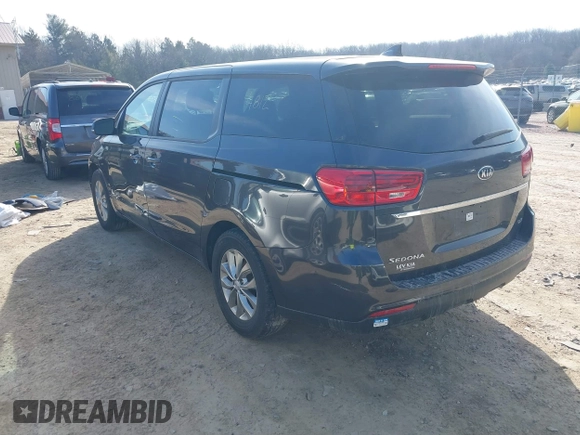 2020 Kia Sedona LX with VIN KNDMB5C13L6617567, listed as a IAAI auction lot 41774812 with 68,500 mi miles. Bid and sale history available at carsss.com. Image 3.