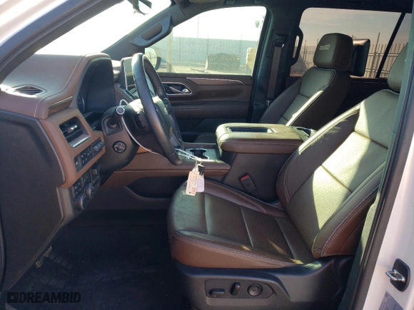 2021 Chevrolet Suburban High Country with VIN 1GNSKGKL5MR135826, listed as a Copart auction lot 82916583 with 58,001 mi miles. Bid and sale history available at carsss.com. Image 7.