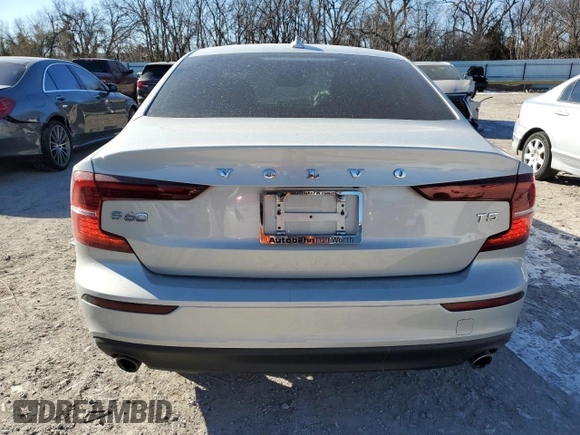 2020 Volvo S60 Momentum with VIN 7JR102FK5LG032402, listed as a Copart auction lot 38404724 with 45,382 mi miles. Bid and sale history available at carsss.com. Image 6.