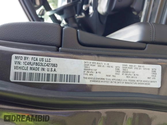 2020 Jeep Grand Cherokee Limited z VIN 1C4RJFBG3LC427063, wystawiony jako IAAI lot #42501552 z przebiegiem 45 186 mil mil oraz . Historia ofert i sprzedaży dostępna na DreamBid. Obrazek 9.