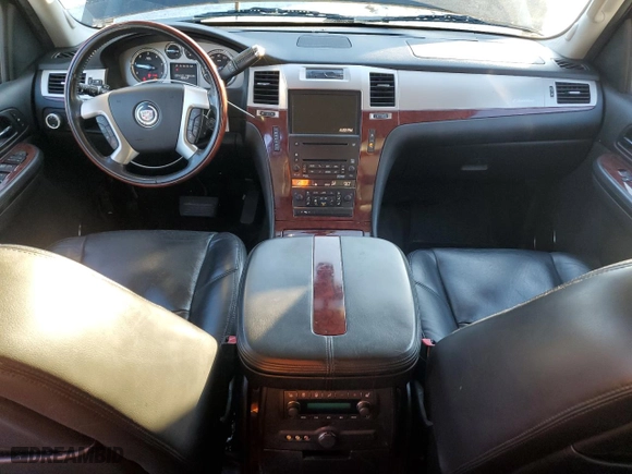 2009 Cadillac Escalade with VIN 1GYFK23269R131854, listed as a Copart auction lot 84032894 with 225,508 mi miles and Salvage Title. Bid and sale history available at carsss.com. Image 8.