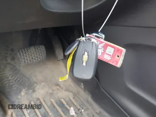 2022 Chevrolet Equinox LT z VIN 3GNAXUEV9NL174839, wystawiony jako IAAI lot #42470518 z przebiegiem 18 709 mil mil oraz . Historia ofert i sprzedaży dostępna na DreamBid. Obrazek 11.