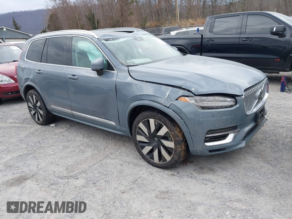 2023 Volvo XC90 Ultimate Bright Theme with VIN YV4H60CA3P1950747, listed as a IAAI auction lot 41677410 with 27,723 mi miles and . Bid and sale history available at DreamBid. Image 1.