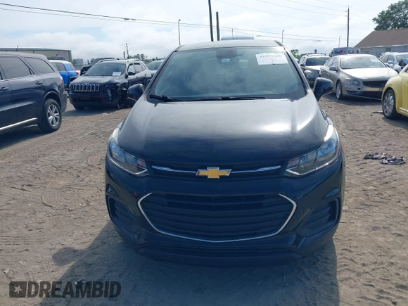 2020 Chevrolet Trax LS with VIN KL7CJKSB7LB086840, listed as a IAAI auction lot 41911240 with 36,894 mi miles. Bid and sale history available at carsss.com. Image 12.