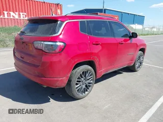 2022 Jeep Compass High Altitude with VIN 3C4NJDCB8NT146177, listed as a IAAI auction lot 42199642 with 85,121 mi miles and . Bid and sale history available at DreamBid. Image 4.