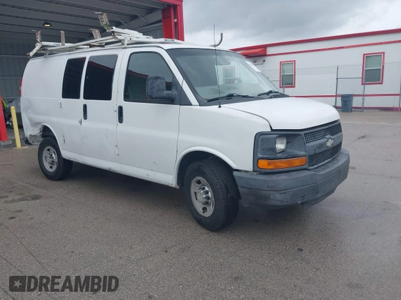 2010 Chevrolet Express Cargo z VIN 1GCZGFBA2A1112225, wystawiony jako IAAI lot #42664892 z przebiegiem 236 573 mil mil oraz . Historia ofert i sprzedaży dostępna na DreamBid. Obrazek 1.