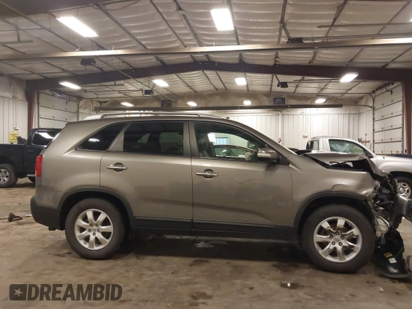 2013 Kia Sorento LX with VIN 5XYKT3A66DG381650, listed as a IAAI auction lot 42400630 with 182,333 mi miles and . Bid and sale history available at DreamBid. Image 14.