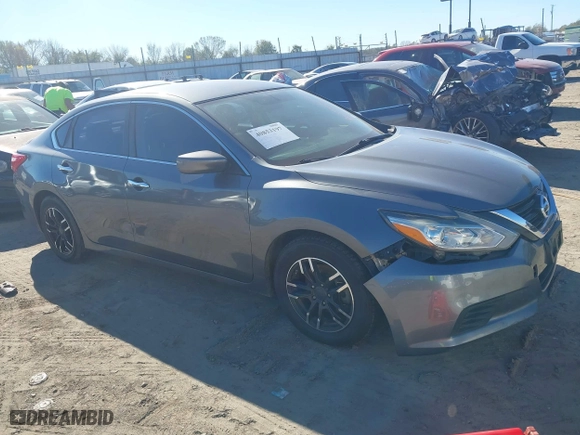 2017 Nissan Altima 2.5 SR with VIN 1N4AL3AP2HC488506, listed as a IAAI auction lot 40853197 with 117,806 mi miles. Bid and sale history available at carsss.com. Image 13.
