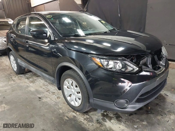 2018 Nissan Rogue Sport SV with VIN JN1BJ1CR5JW202453, listed as a IAAI auction lot 41905521 with NaN miles. Bid and sale history available at carsss.com. Image 1.