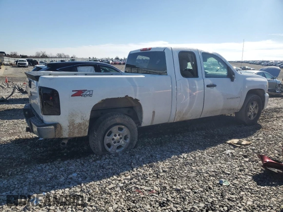 2007 Chevrolet Silverado 1500 1LT with VIN 2GCEK19J371608191, listed as a Copart auction lot 45173345 with 163,017 mi miles and Salvage Title. Bid and sale history available at DreamBid. Image 3.