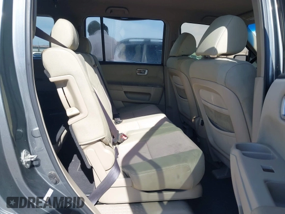 2009 Honda Pilot EX with VIN 5FNYF48469B003449, listed as a IAAI auction lot 41633525 with 190,462 mi miles. Bid and sale history available at carsss.com. Image 8.