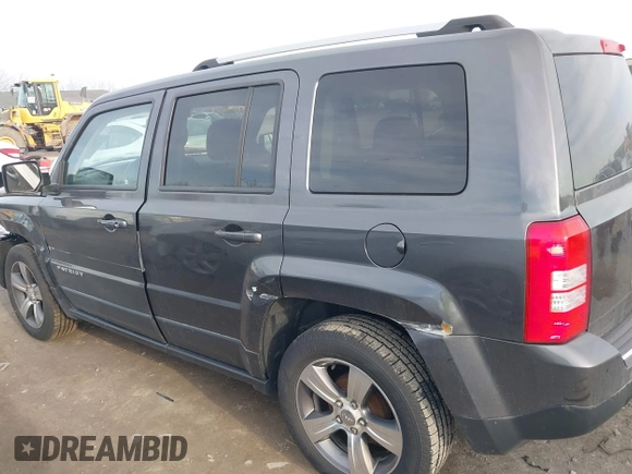 2017 Jeep Patriot High Altitude with VIN 1C4NJPFA5HD131909, listed as a IAAI auction lot 41811074 with 182,288 mi miles and . Bid and sale history available at carsss.com. Image 14.