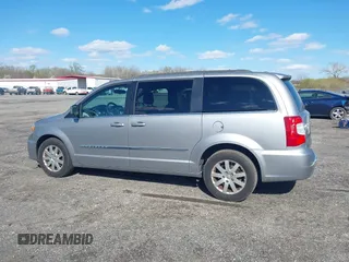 2016 Chrysler Town & Country Touring with VIN 2C4RC1BG5GR175293, listed as a IAAI auction lot 41985609 with 154,638 mi miles. Bid and sale history available at carsss.com. Image 14.