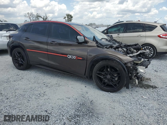 2017 Infiniti QX30 Sport with VIN SJKCH5CP8HA014663, listed as a Copart auction lot 55026195 with 103,514 mi miles and Salvage title. Bid and sale history available at DreamBid. Image 4.