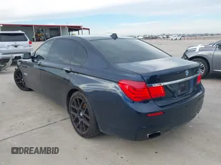 2012 BMW 7 Series 750Li with VIN WBAKB8C50CC963330, listed as a IAAI auction lot 41286275 with 186,335 mi miles. Bid and sale history available at carsss.com. Image 3.