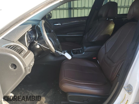 2016 Chrysler 300 Limited with VIN 2C3CCARG5GH230704, listed as a Copart auction lot 45487525 with 97,685 mi miles and Salvage Title. Bid and sale history available at DreamBid. Image 7.