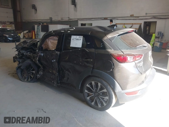2019 Mazda CX-3 Grand Touring with VIN JM1DKFD71K0415739, listed as a IAAI auction lot 41750019 with 95,336 mi miles. Bid and sale history available at carsss.com. Image 3.