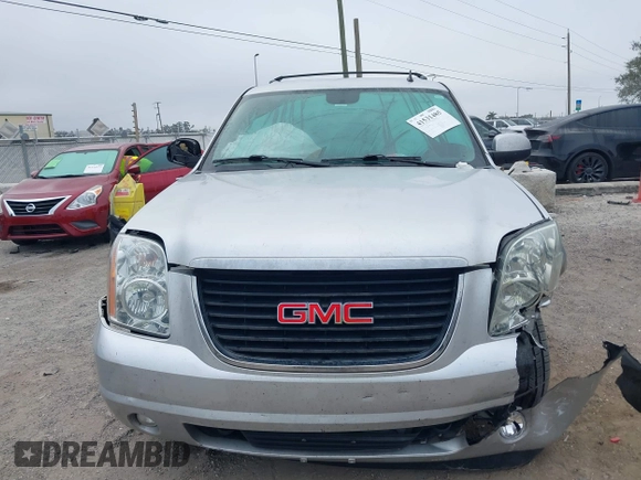 2014 GMC Yukon XL SLT with VIN 1GKS1KE08ER188302, listed as a IAAI auction lot 41531485 with 196,810 mi miles. Bid and sale history available at carsss.com. Image 12.