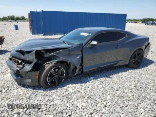 2017 Chevrolet Camaro 1LT z VIN 1G1FB1RS6H0183455, wystawiony jako Copart lot #57202785 z przebiegiem 57 114 mil mil oraz Szkoda całkowita • Salvage title. Historia ofert i sprzedaży dostępna na DreamBid. Obrazek 1.