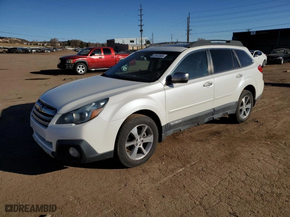 2014 Subaru Outback 2.5i Limited with VIN 4S4BRCPCXE3261945, listed as a Copart auction lot 47247555 with 208,111 mi miles and Clean Title. Bid and sale history available at carsss.com. Image 1.