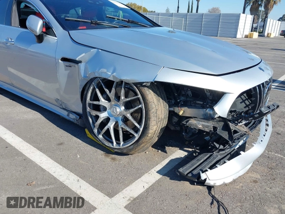 2020 Mercedes-Benz AMG GT 53 z VIN W1K7X6BB4LA032529, wystawiony jako IAAI lot #41401987 z przebiegiem 59 675 mil mil oraz . Historia ofert i sprzedaży dostępna na DreamBid. Obrazek 6.