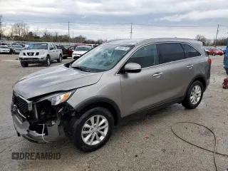 2017 Kia Sorento LX z VIN 5XYPG4A3XHG244853, wystawiony jako Copart lot #50030795 z przebiegiem 148 205 mil mil oraz Szkoda całkowita • Salvage title. Historia ofert i sprzedaży dostępna na DreamBid. Obrazek 1.