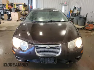 2004 Chrysler 300M with VIN 2C3HE66G44H581147, listed as a Copart auction lot 43310885 with 176,086 mi miles and Clean Title. Bid and sale history available at carsss.com. Image 5.