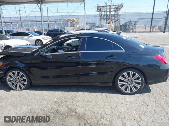 2018 Mercedes-Benz CLA 250 z VIN WDDSJ4EB9JN663715, wystawiony jako IAAI lot #42255271 z przebiegiem 72 242 mil mil oraz . Historia ofert i sprzedaży dostępna na DreamBid. Obrazek 15.