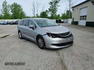 2017 Chrysler Pacifica Touring with VIN 2C4RC1DG7HR519429, listed as a Copart auction lot 60887595 with 109,311 mi miles and Salvage title. Bid and sale history available at DreamBid. Image 14.
