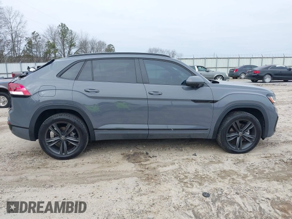 2021 Volkswagen Atlas SE with VIN 1V2PE2CAXMC231037, listed as a IAAI auction lot 41380581 with 40,889 mi miles and . Bid and sale history available at DreamBid. Image 13.