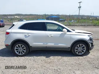 2018 Lincoln MKC Select with VIN 5LMCJ2D90JUL14751, listed as a IAAI auction lot 42091255 with 51,333 mi miles and . Bid and sale history available at DreamBid. Image 14.