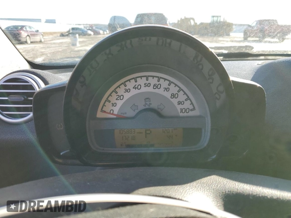 2011 Smart fortwo Pure with VIN WMEEJ3BA2BK425867, listed as a Copart auction lot 83676794 with 105,883 mi miles and Salvage title. Bid and sale history available at DreamBid. Image 9.