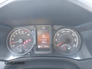 2021 Toyota Tacoma SR с VIN 3TYRX5GNXMT024248, выставлен на аукционе IAAI как лот 42082901 с пробегом 29 078 миль миль и . История ставок и продаж доступна на DreamBid. Изображение 7.