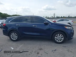 2019 Kia Sorento LX V6 with VIN 5XYPG4A57KG490476, listed as a IAAI auction lot 41867031 with 122,606 mi miles. Bid and sale history available at carsss.com. Image 13.