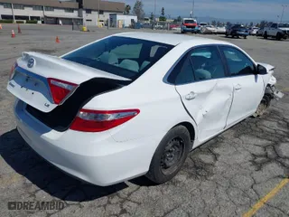 2015 Toyota Camry XLE with VIN 4T1BF1FK6FU106259, listed as a IAAI auction lot 41708580 with 86,673 mi miles. Bid and sale history available at carsss.com. Image 4.