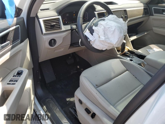 2022 Volkswagen Atlas SE with VIN 1V2JR2CA6NC544260, listed as a Copart auction lot 53552205 with 29,991 mi miles and Salvage title. Bid and sale history available at DreamBid. Image 8.